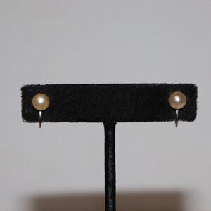 🤍 Vintage Richelieu Silver & Pearl Screw-Back Earrings 0.5" tall · non-pierced